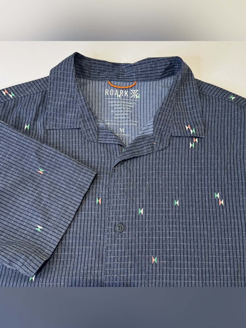 Roark Men's Medium Short Sleeve Button Down Blue Geometric Lightweight